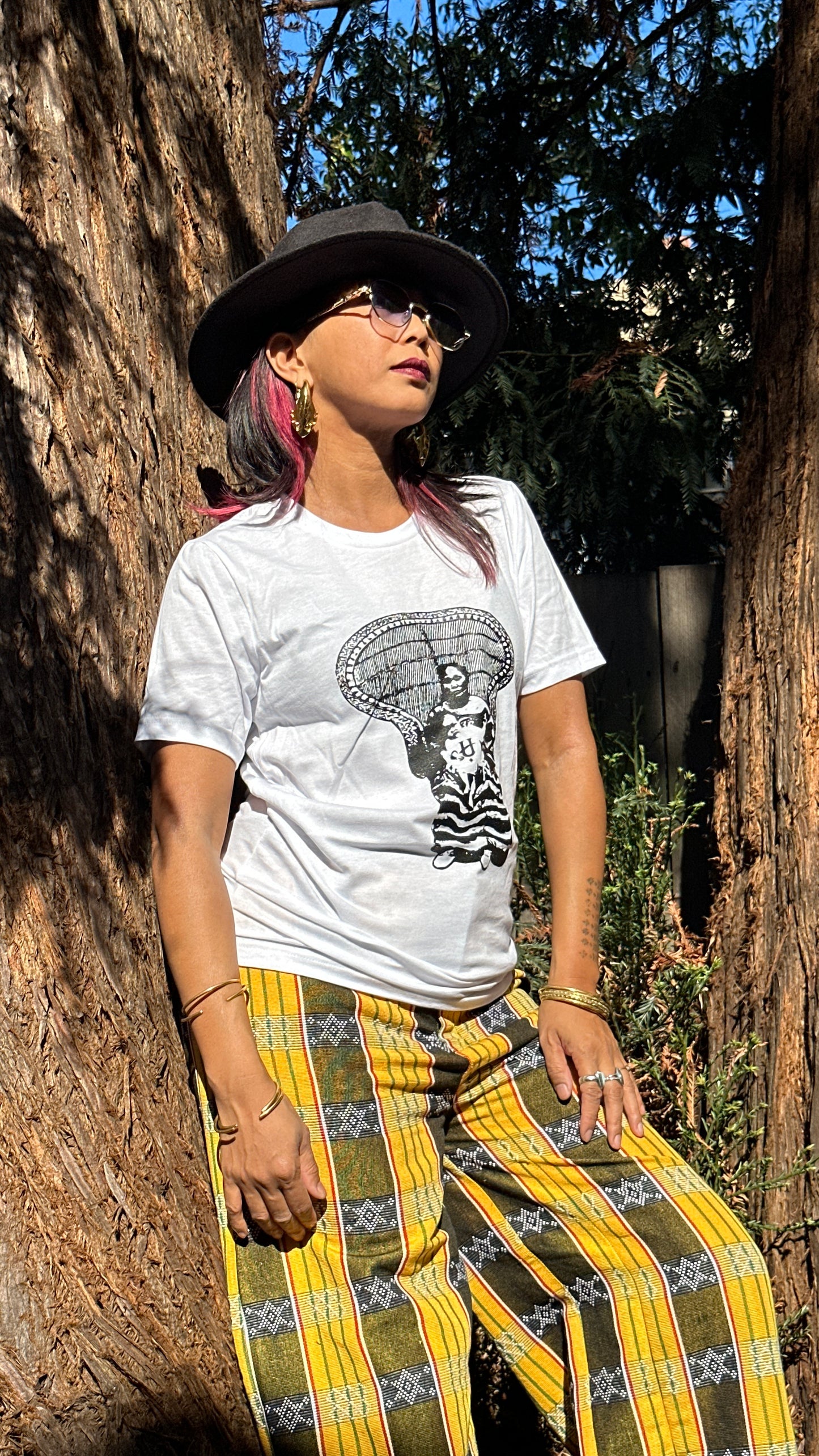 1914 Reyna ng Peacock Chair T-Shirt